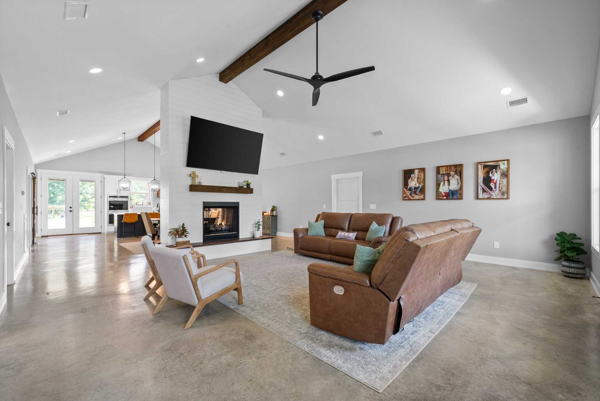 alijohnson-35_res (34)_res (25)